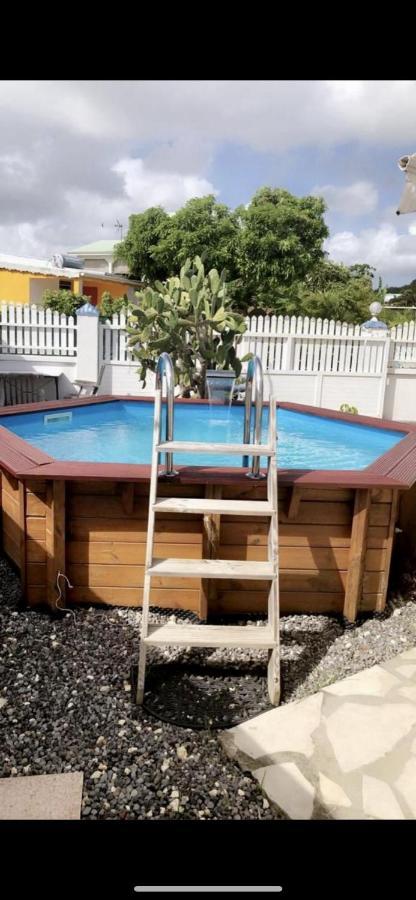Le Sable Bleu - Evasion Tropicale A Sainte-Anne - Plage 5Min - Piscine - Parking - Logement Climatise - Vue Sur Les Palmiers - Parfait Pour Sejours En Famille Ou Entre Amis 외부 사진