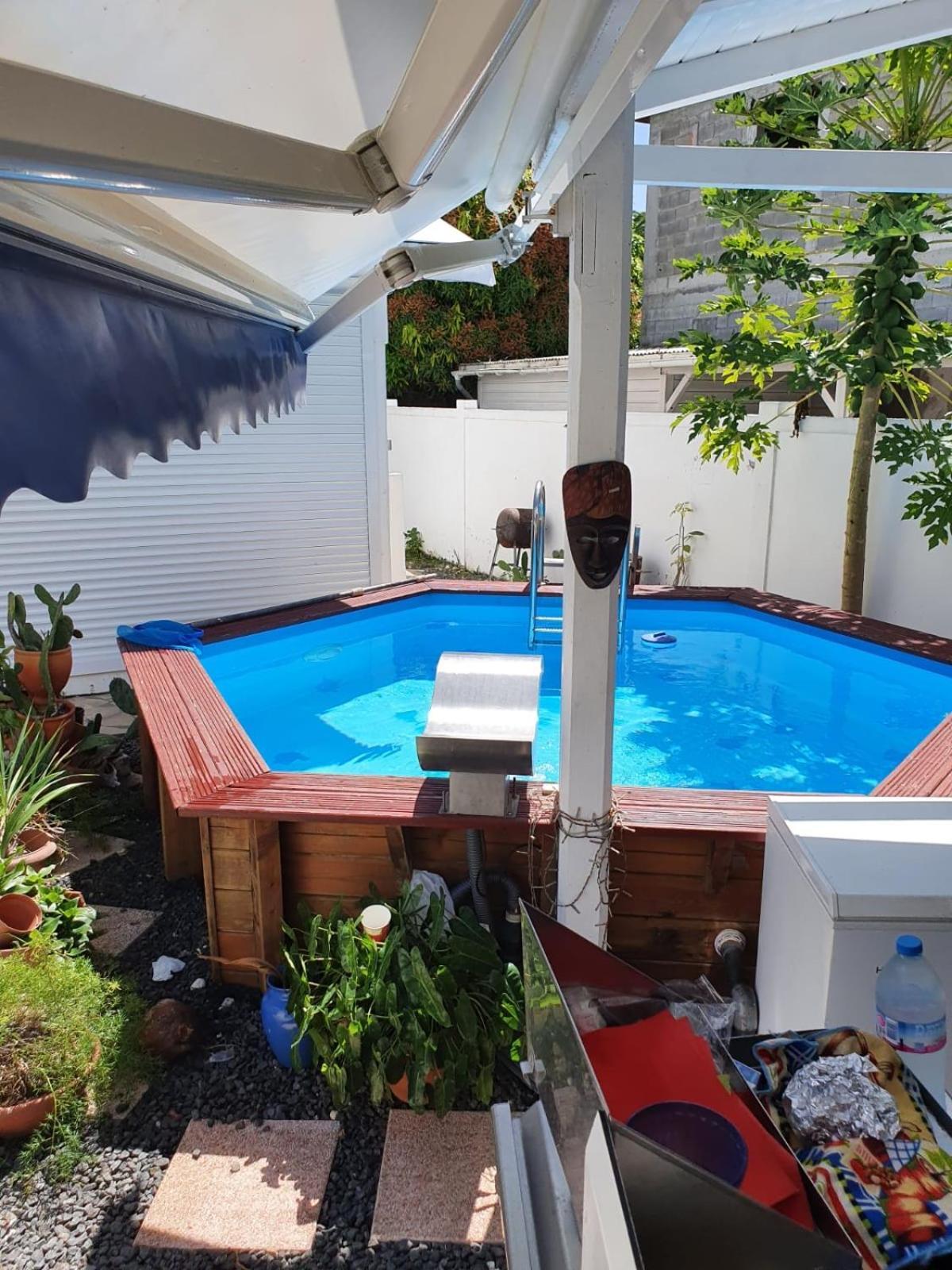 Le Sable Bleu - Evasion Tropicale A Sainte-Anne - Plage 5Min - Piscine - Parking - Logement Climatise - Vue Sur Les Palmiers - Parfait Pour Sejours En Famille Ou Entre Amis 외부 사진